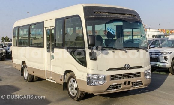 Acheter Import Voiture Toyota Coaster Blanc à Import - Dubai, Diana Acheter Import Voiture Toyota Coaster Blanc à Import - Dubai, Diana