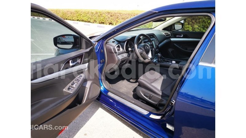 Big with watermark nissan maxima diana import dubai 5630