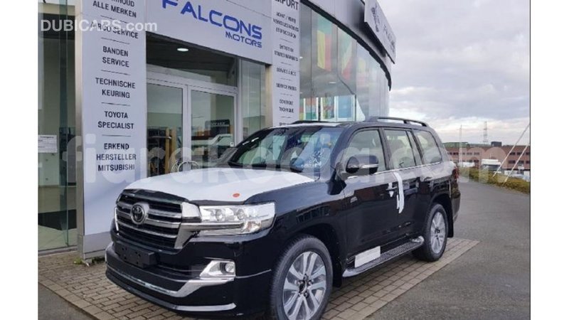 Big with watermark toyota land cruiser diana import dubai 5639