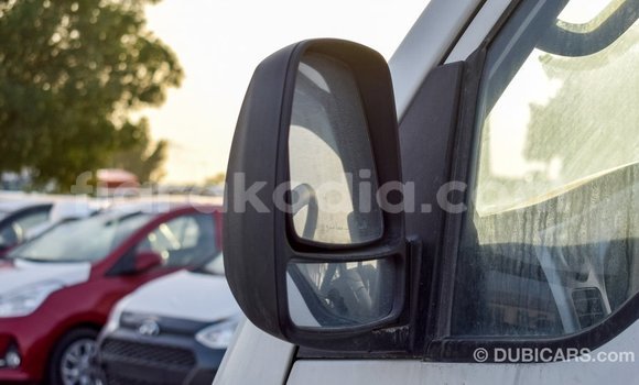 Hividy Kia Carens fotsy Car in Import - Dubai in Diana Hividy Kia Carens fotsy Car in Import - Dubai in Diana