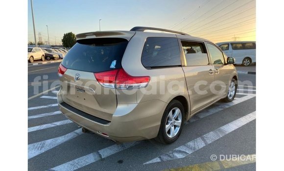 Acheter Import Voiture Toyota Sienna Autre à Import - Dubai, Diana Acheter Import Voiture Toyota Sienna Autre à Import - Dubai, Diana