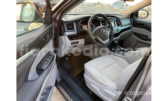 Hividy Toyota Highlander Hafa Car in Import - Dubai in Diana Hividy Toyota Highlander Hafa Car in Import - Dubai in Diana