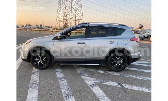 Hividy Toyota HiAce Hafa Truck in Import - Dubai in Diana Hividy Toyota HiAce Hafa Truck in Import - Dubai in Diana