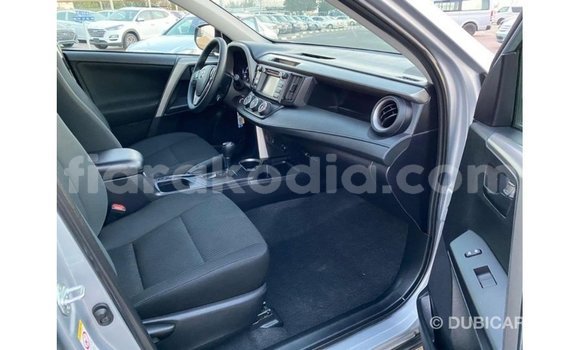 Acheter Import Utilitaire Toyota HiAce Autre à Import - Dubai, Diana Acheter Import Utilitaire Toyota HiAce Autre à Import - Dubai, Diana