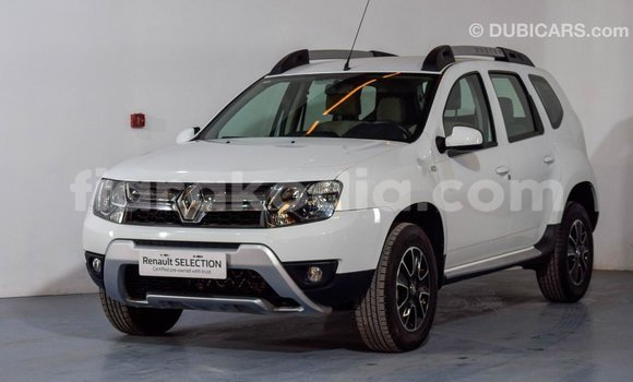 Acheter Import Voiture Renault Duster Blanc à Import - Dubai, Diana Acheter Import Voiture Renault Duster Blanc à Import - Dubai, Diana