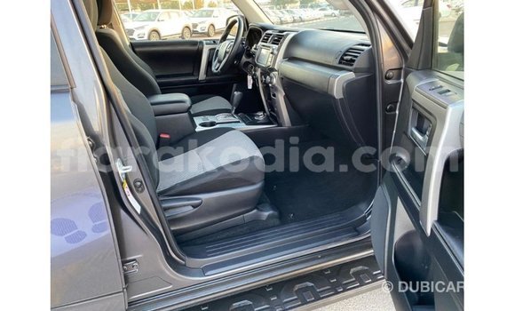 Acheter Import Utilitaire Toyota HiAce Autre à Import - Dubai, Diana Acheter Import Utilitaire Toyota HiAce Autre à Import - Dubai, Diana