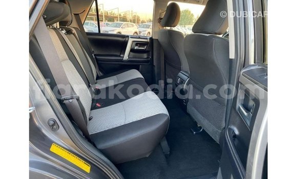 Acheter Import Utilitaire Toyota HiAce Autre à Import - Dubai, Diana Acheter Import Utilitaire Toyota HiAce Autre à Import - Dubai, Diana