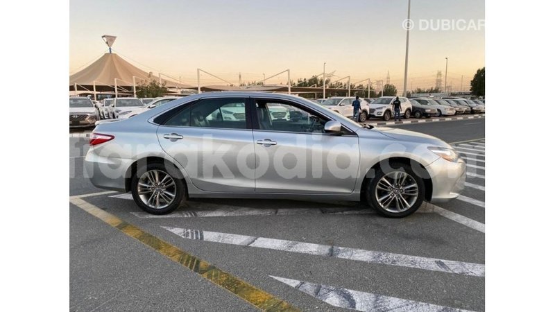 Big with watermark toyota camry diana import dubai 5698