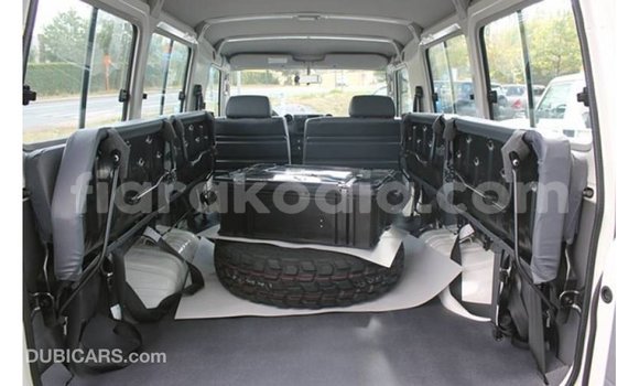 Buy Import Toyota Land Cruiser White Car in Import - Dubai in Diana Buy Import Toyota Land Cruiser White Car in Import - Dubai in Diana