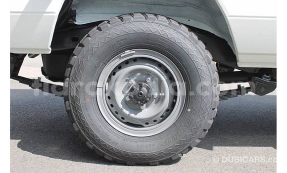 Buy Import Toyota Land Cruiser White Car in Import - Dubai in Diana Buy Import Toyota Land Cruiser White Car in Import - Dubai in Diana
