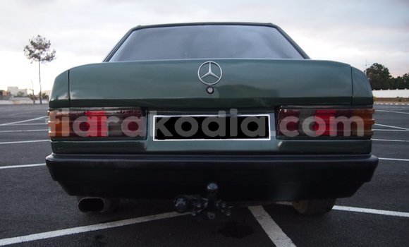 Acheter Occasion Voiture Mercedes‒Benz 190–Series Gris à Antananarivo, Analamanga Acheter Occasion Voiture Mercedes‒Benz 190–Series Gris à Antananarivo, Analamanga