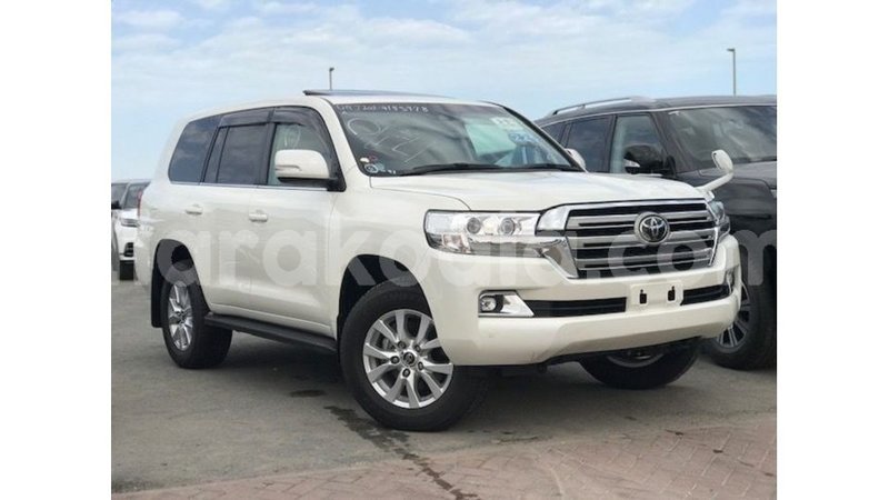 Big with watermark toyota land cruiser diana import dubai 5716