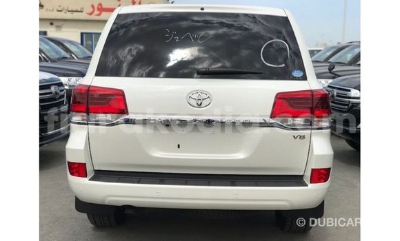 Acheter Import Voiture Toyota Land Cruiser Blanc à Import - Dubai, Diana Acheter Import Voiture Toyota Land Cruiser Blanc à Import - Dubai, Diana