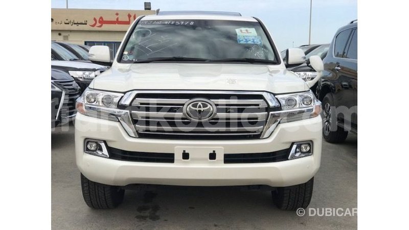 Big with watermark toyota land cruiser diana import dubai 5716