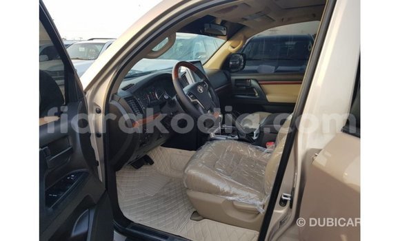 Hividy Toyota Land Cruiser Hafa Car in Import - Dubai in Diana Hividy Toyota Land Cruiser Hafa Car in Import - Dubai in Diana