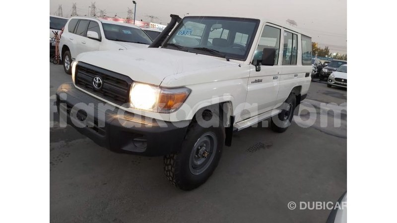 Big with watermark toyota land cruiser diana import dubai 5724