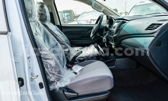 Acheter Import Voiture Mitsubishi L200 Blanc à Import - Dubai, Diana Acheter Import Voiture Mitsubishi L200 Blanc à Import - Dubai, Diana