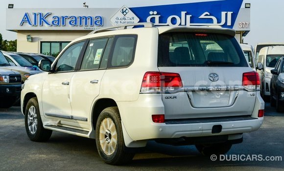 Hividy Toyota Land Cruiser fotsy Car in Import - Dubai in Diana Hividy Toyota Land Cruiser fotsy Car in Import - Dubai in Diana