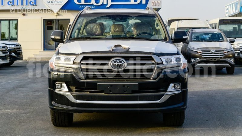 Big with watermark toyota land cruiser diana import dubai 5731