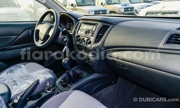 Acheter Import Voiture Mitsubishi L200 Blanc à Import - Dubai, Diana Acheter Import Voiture Mitsubishi L200 Blanc à Import - Dubai, Diana