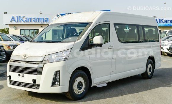 Hividy Toyota Hiace fotsy Car in Import - Dubai in Diana Hividy Toyota Hiace fotsy Car in Import - Dubai in Diana