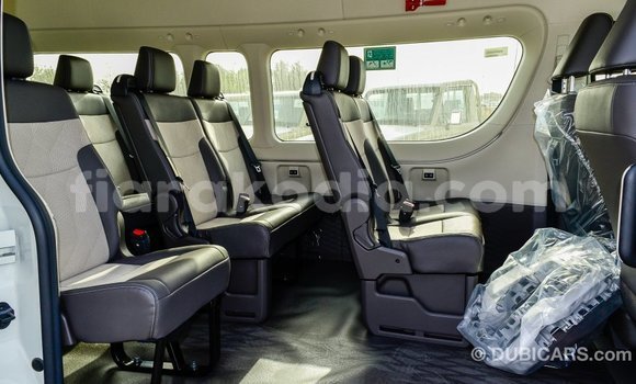 Hividy Toyota Hiace fotsy Car in Import - Dubai in Diana Hividy Toyota Hiace fotsy Car in Import - Dubai in Diana