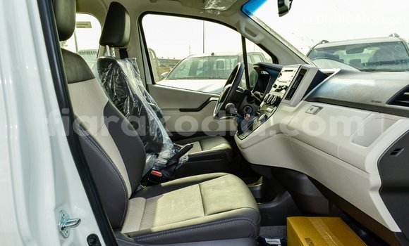Hividy Toyota Hiace fotsy Car in Import - Dubai in Diana Hividy Toyota Hiace fotsy Car in Import - Dubai in Diana