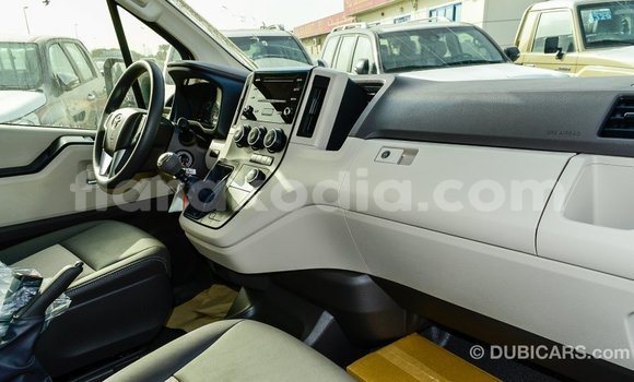 Hividy Toyota Hiace fotsy Car in Import - Dubai in Diana Hividy Toyota Hiace fotsy Car in Import - Dubai in Diana
