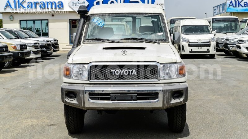 Big with watermark toyota land cruiser diana import dubai 5741