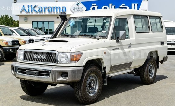 Hividy Toyota Land Cruiser fotsy Car in Import - Dubai in Diana Hividy Toyota Land Cruiser fotsy Car in Import - Dubai in Diana
