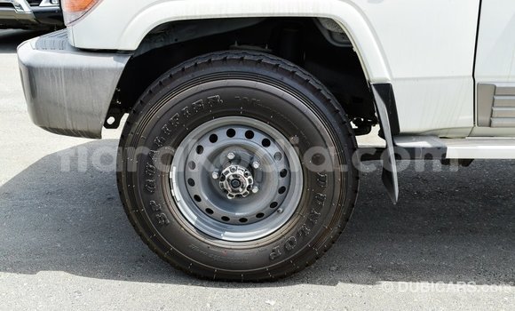 Hividy Toyota Land Cruiser fotsy Car in Import - Dubai in Diana Hividy Toyota Land Cruiser fotsy Car in Import - Dubai in Diana