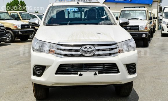 Acheter Import Voiture Toyota Hilux Blanc à Import - Dubai, Diana Acheter Import Voiture Toyota Hilux Blanc à Import - Dubai, Diana