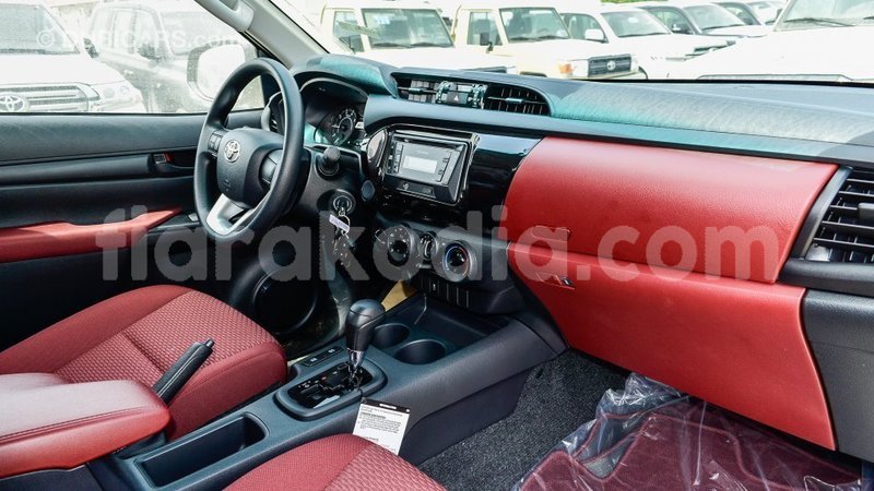 Big with watermark toyota hilux diana import dubai 5748