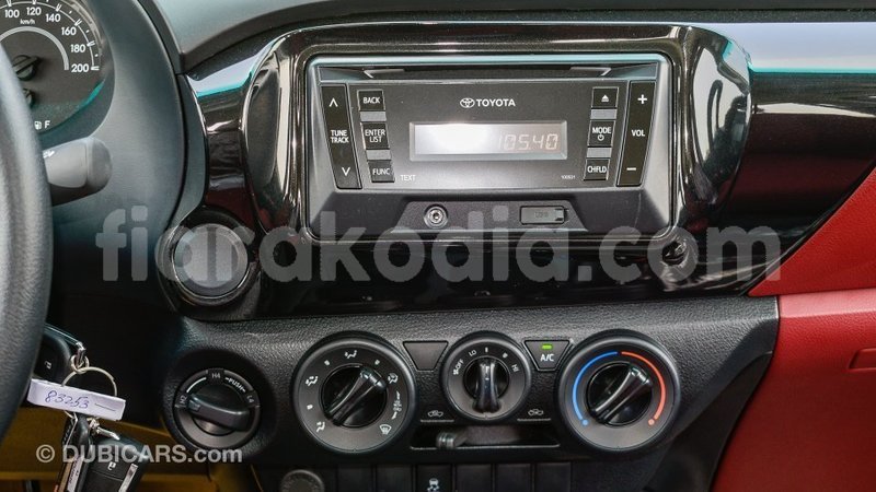 Big with watermark toyota hilux diana import dubai 5748