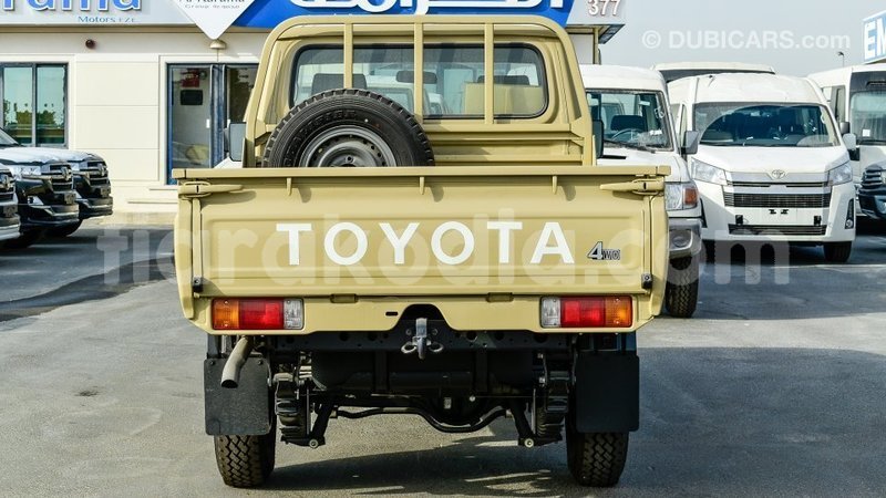 Big with watermark toyota land cruiser diana import dubai 5749