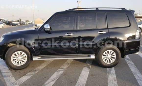 Acheter Import Voiture Mitsubishi Pajero Noir à Import - Dubai, Diana Acheter Import Voiture Mitsubishi Pajero Noir à Import - Dubai, Diana
