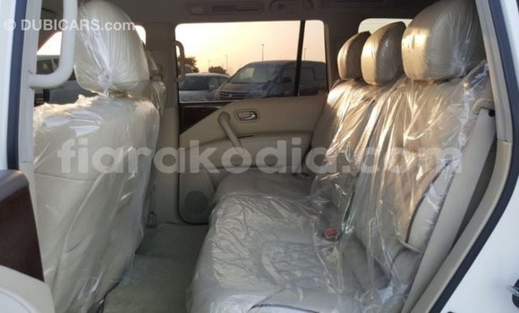 Acheter Import Voiture Nissan Patrol Blanc à Import - Dubai, Diana Acheter Import Voiture Nissan Patrol Blanc à Import - Dubai, Diana