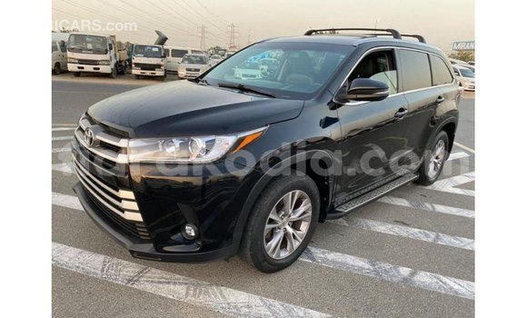 Acheter Import Voiture Toyota Highlander Noir à Import - Dubai, Diana Acheter Import Voiture Toyota Highlander Noir à Import - Dubai, Diana