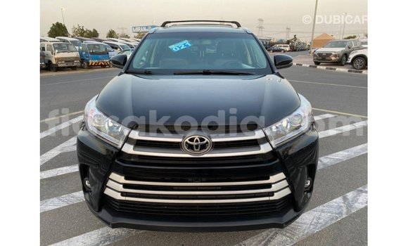 Acheter Import Voiture Toyota Highlander Noir à Import - Dubai, Diana Acheter Import Voiture Toyota Highlander Noir à Import - Dubai, Diana