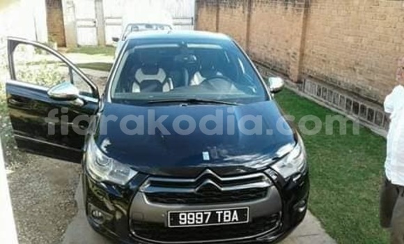 Hividy Citroen DS4 Black Car in Antananarivo in Analamanga Hividy Citroen DS4 Black Car in Antananarivo in Analamanga