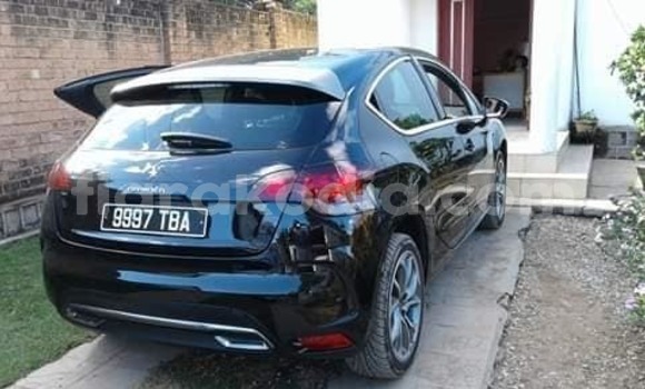 Hividy Citroen DS4 Black Car in Antananarivo in Analamanga Hividy Citroen DS4 Black Car in Antananarivo in Analamanga