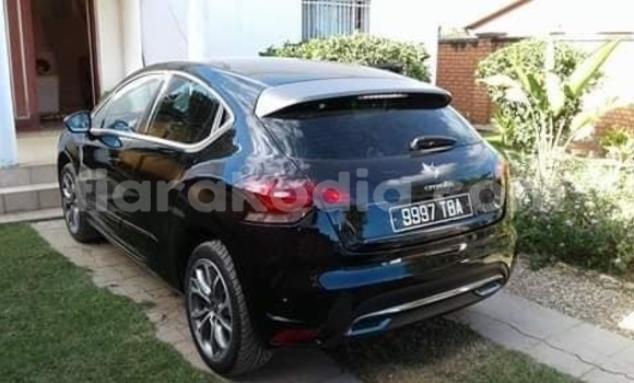 Hividy Citroen DS4 Black Car in Antananarivo in Analamanga Hividy Citroen DS4 Black Car in Antananarivo in Analamanga