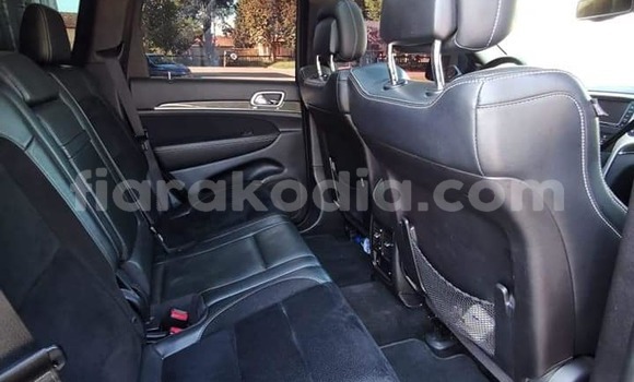 Hividy Jeep Grand Cherokee Hafa Car in Antananarivo in Analamanga Hividy Jeep Grand Cherokee Hafa Car in Antananarivo in Analamanga