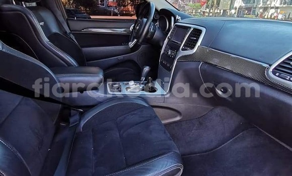 Hividy Jeep Grand Cherokee Hafa Car in Antananarivo in Analamanga Hividy Jeep Grand Cherokee Hafa Car in Antananarivo in Analamanga