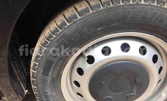 Hividy Renault Traffic Black Car in Antananarivo in Analamanga Hividy Renault Traffic Black Car in Antananarivo in Analamanga