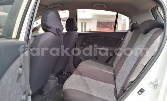 Hividy Kia Rio fotsy Car in Antananarivo in Analamanga Hividy Kia Rio fotsy Car in Antananarivo in Analamanga