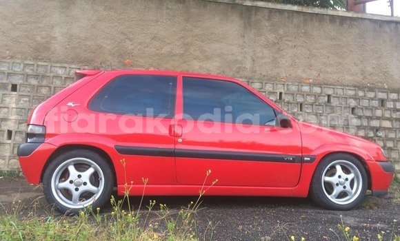 Hividy Citroen Saxo Red Car in Antananarivo in Analamanga Hividy Citroen Saxo Red Car in Antananarivo in Analamanga