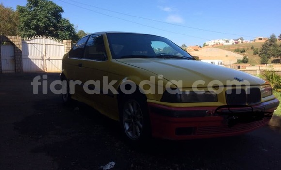 Hividy BMW 3–Series Hafa Car in Antananarivo in Analamanga Hividy BMW 3–Series Hafa Car in Antananarivo in Analamanga