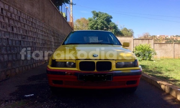 Hividy BMW 3–Series Hafa Car in Antananarivo in Analamanga Hividy BMW 3–Series Hafa Car in Antananarivo in Analamanga