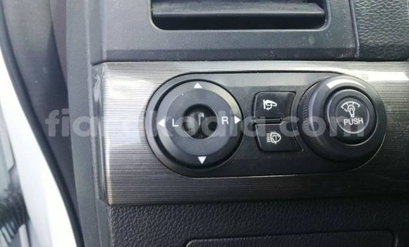 Acheter Occasion Voiture Chevrolet Captiva Blanc à Antananarivo, Analamanga Acheter Occasion Voiture Chevrolet Captiva Blanc à Antananarivo, Analamanga